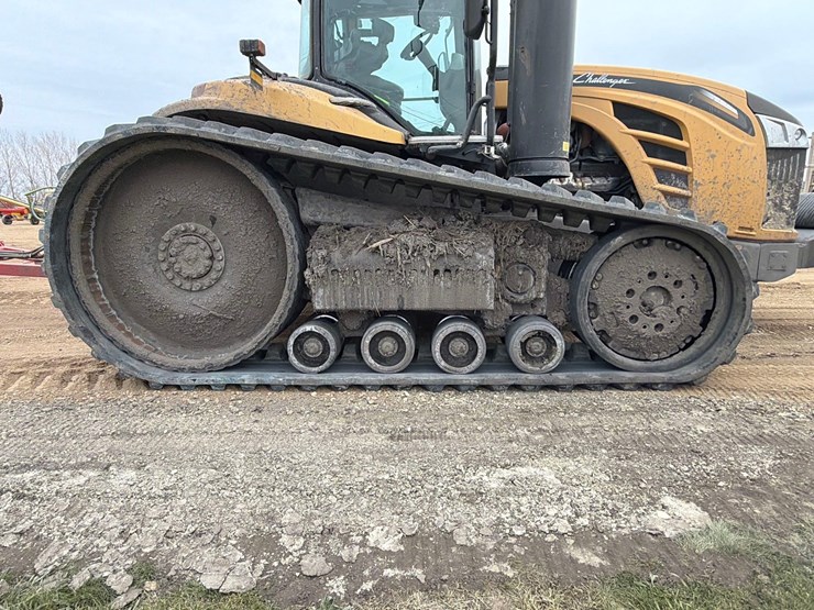 2016-challenger-mt875e-image-17