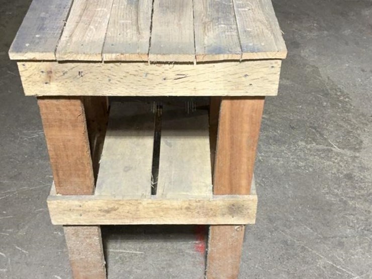 #610-•-11-wooden-tables-image-43