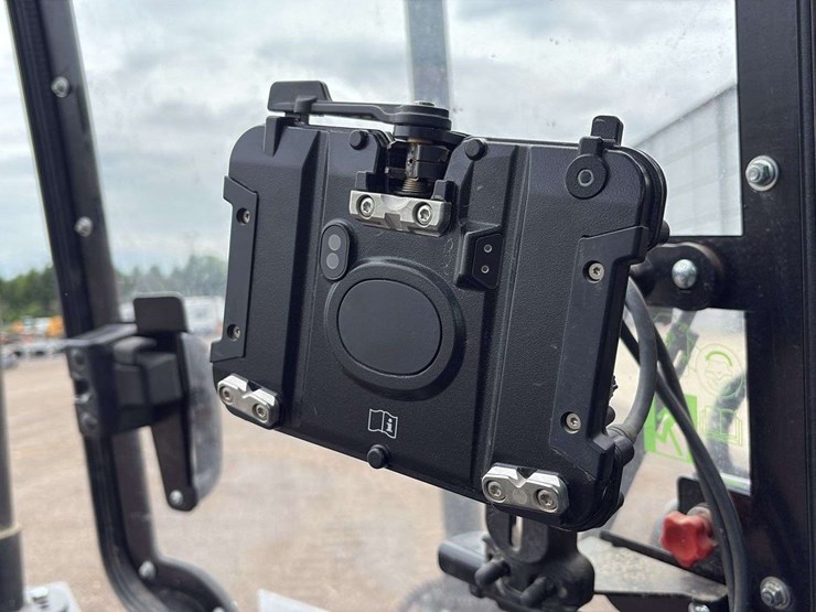 2021-case-dl550-image-52