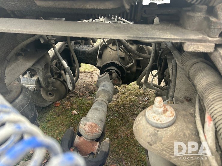 1999-peterbilt-379-image-36