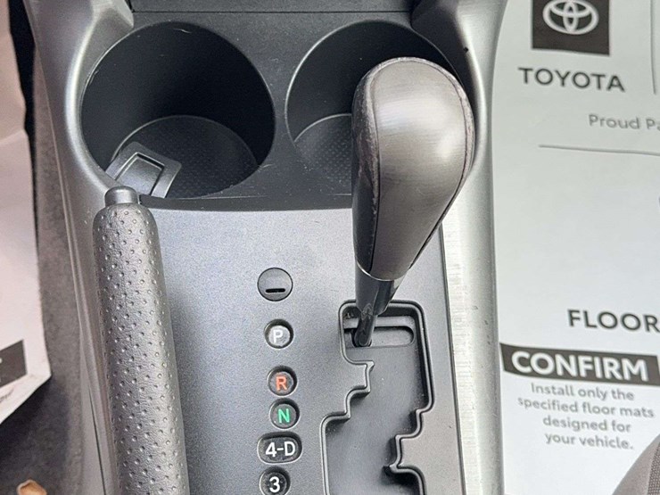 2006-toyota-rav4-image-17