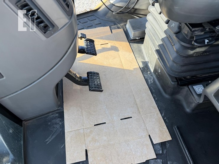 challenger-mt755e-image-25