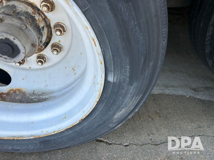 2006-kentucky-trailer-image-9