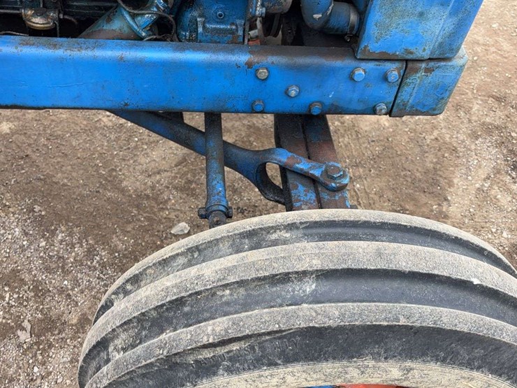 ford-tractor-image-27