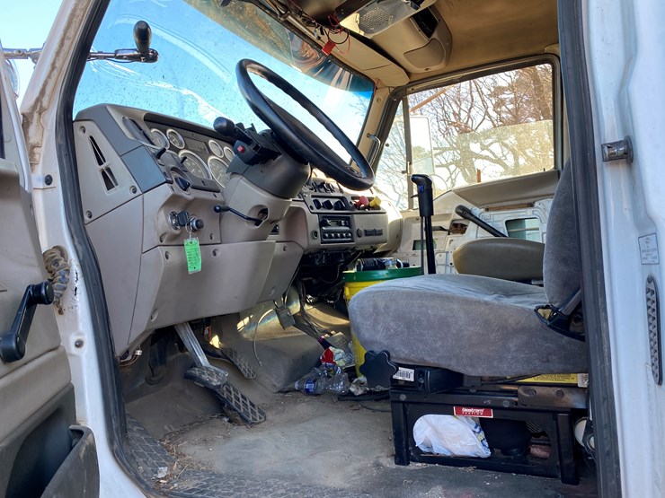 #205-•-2004-sterling-grapple-truck-(has-wi-title)-(chetek,-wi)-image-47