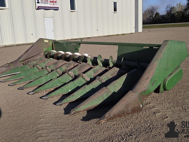 john-deere-9r22-corn-head-image-1