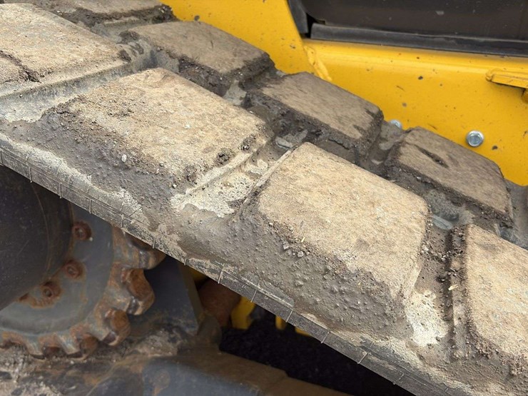 2022-new-holland-c362-image-21