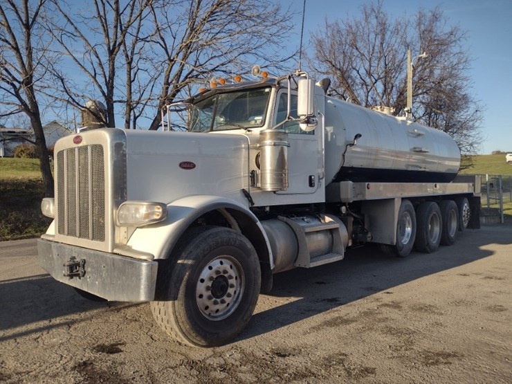 peterbilt-389-image-45
