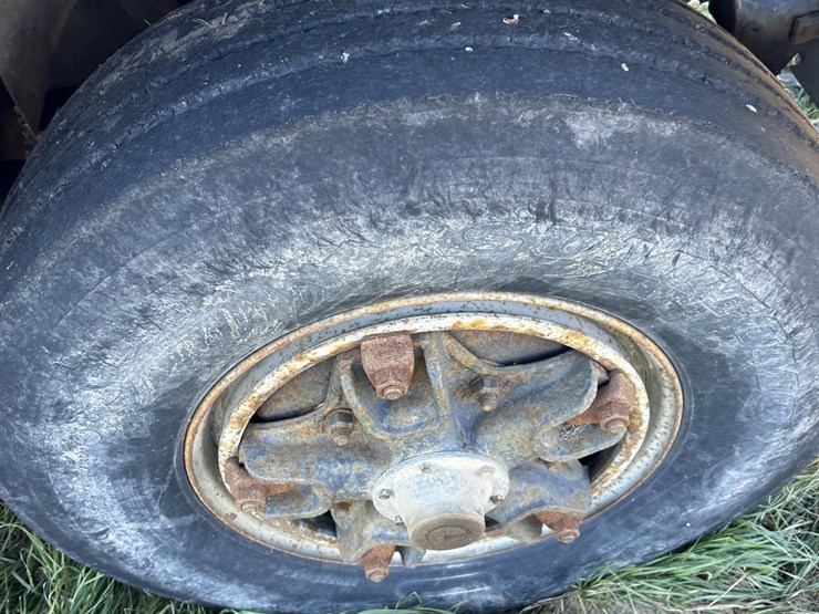 1986-international-f2375-image-51