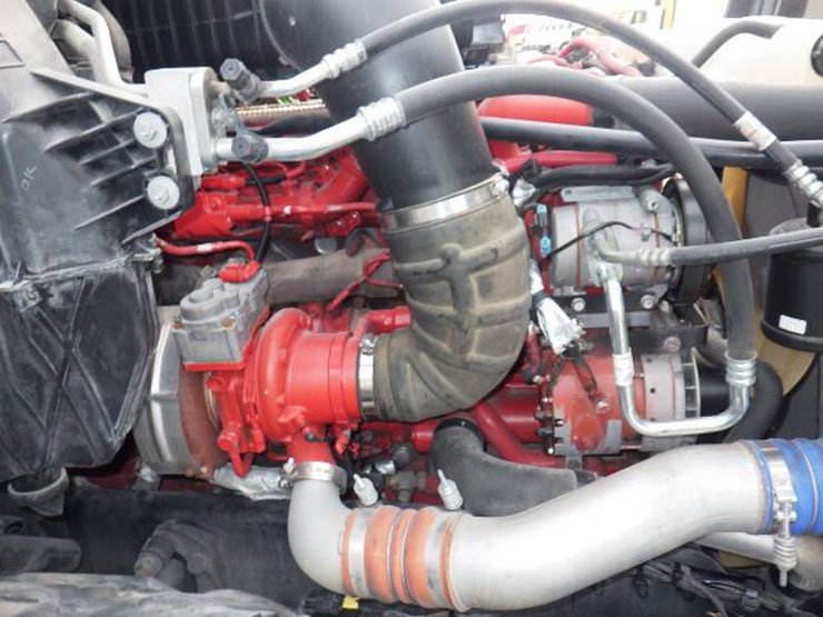 freightliner-cascadia-126-image-29