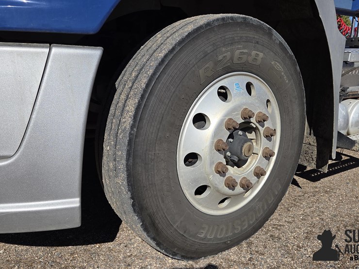 2013-mack-cxu613-t/a-truck-tractor-image-12