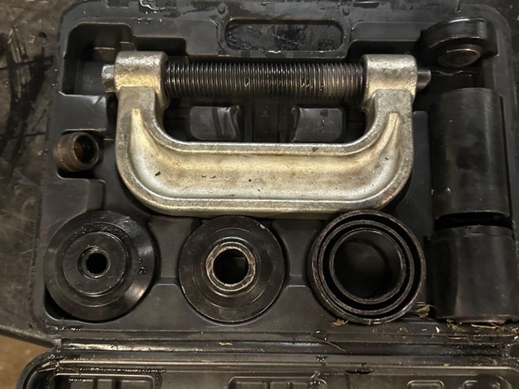 maddox-co-ball-joint-service-kit-for-2/4wd-model-ma10-1-image-1