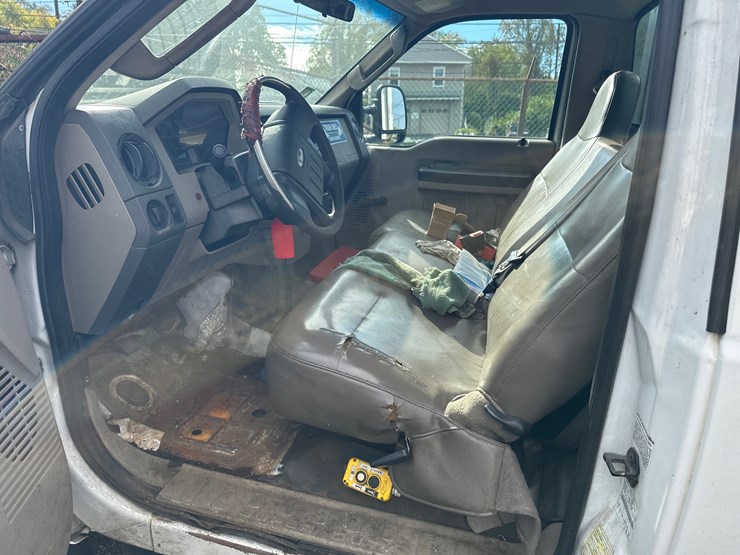 2008-ford-f550-xl-image-11