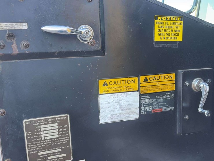 1993-grove-tms700b-image-56