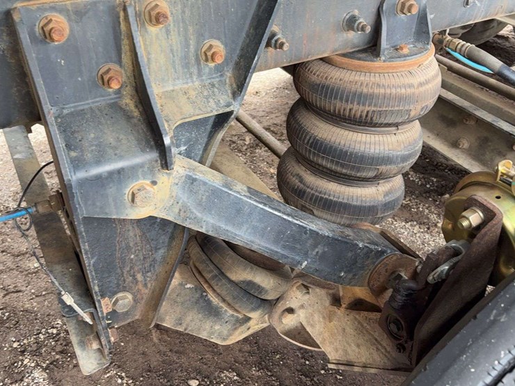 2016-kenworth-t880-image-15