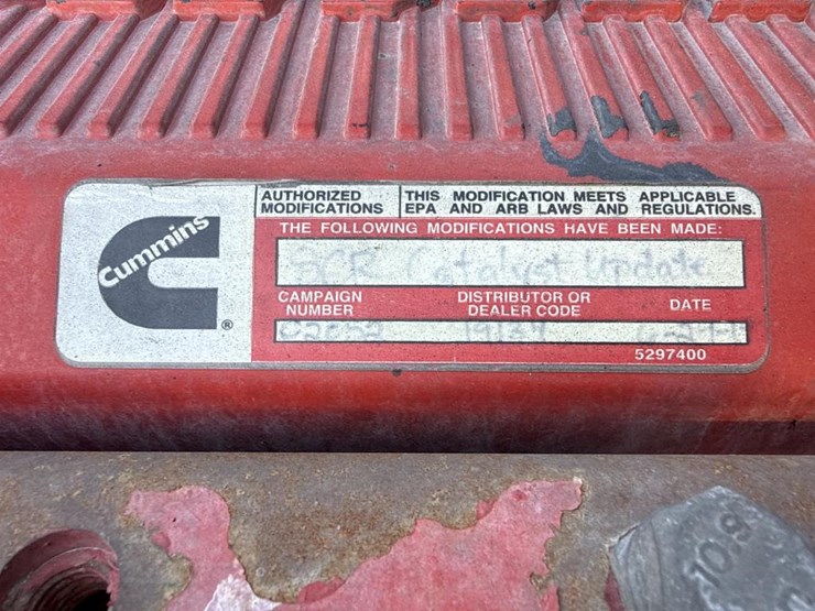 2012-peterbilt-389-image-36