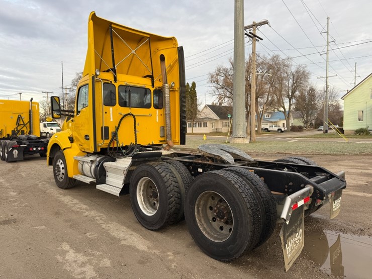 2019-kenworth-t880-image-6