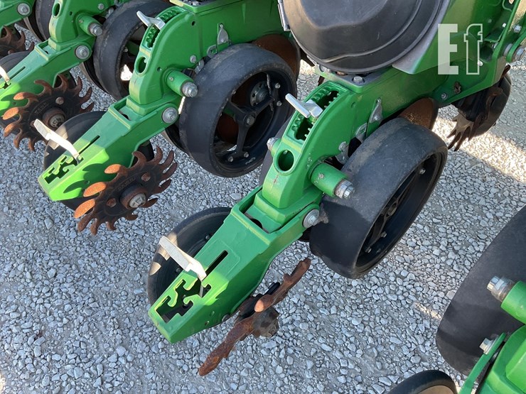 john-deere-db60-image-34