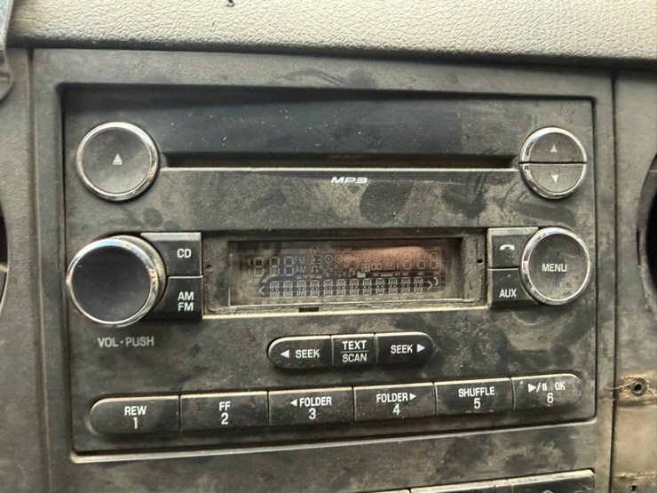 2011-ford-f550-image-32