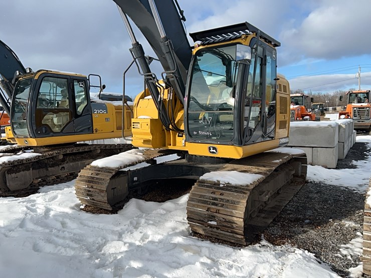 2017-deere-245g-lc-image-7