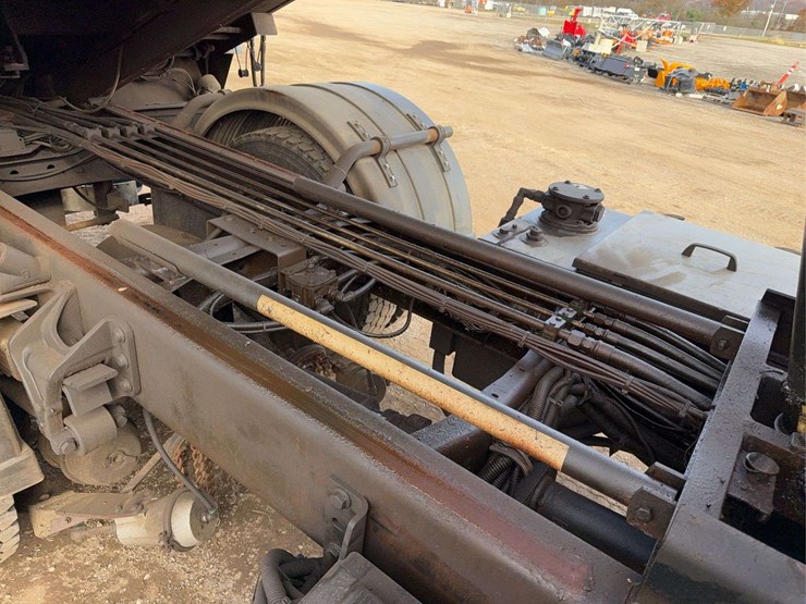 2013-international-workstar-7400-image-33