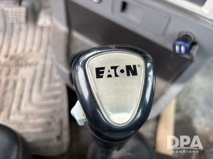 2017-mack-pinnacle-chu613-image-76