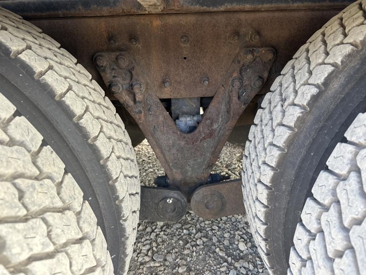 2005-kenworth-t800-image-54