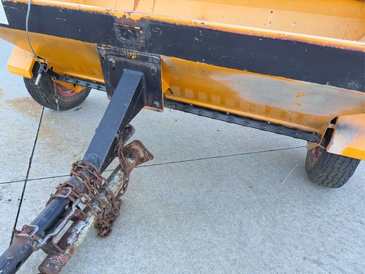 epoke-6'-seeder/fertilizer-cart-image-11