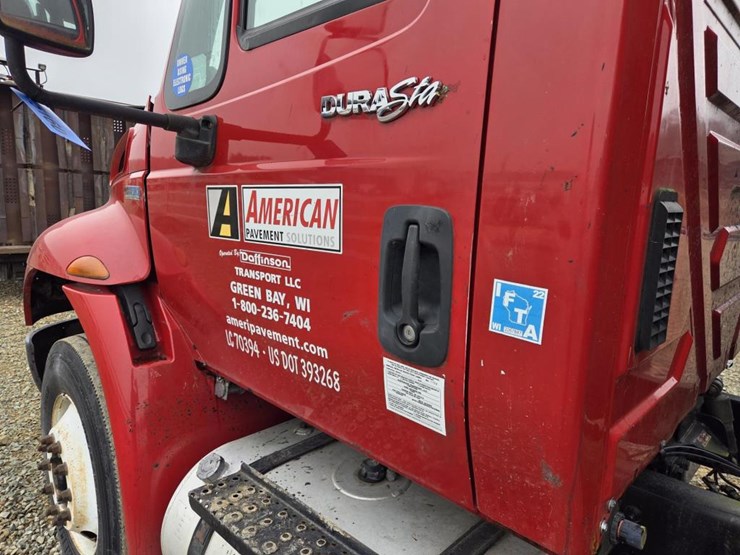2011-international-durastar-4400-image-18