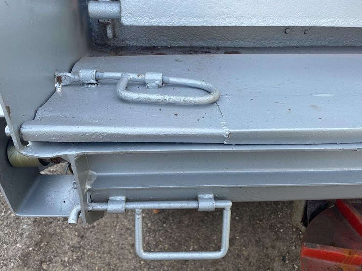 international-4900-image-26