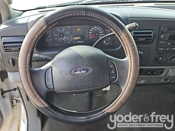 ford-f350-xlt-image-31