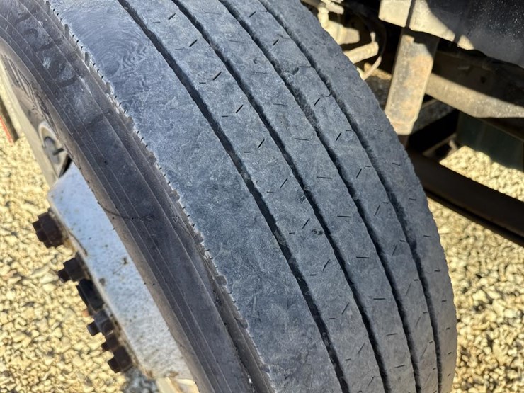 2005-international-durastar-4300-image-81