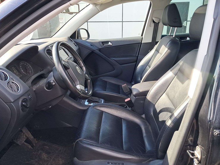 2010-volkswagen-tiguan-image-6