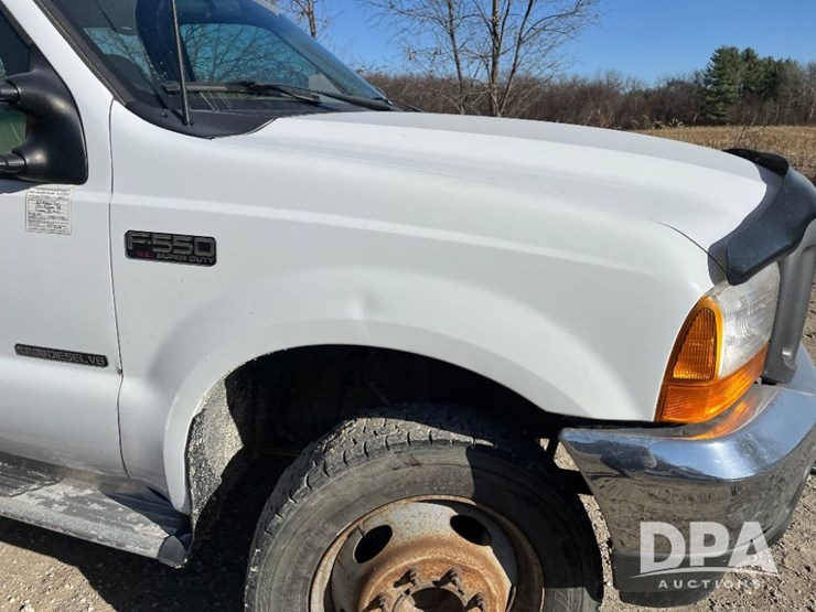 ford-f550-xl-image-25