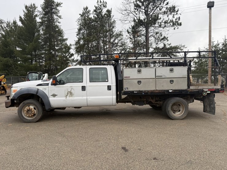 2011-ford-f550-image-3