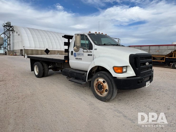 ford-f750-image-1