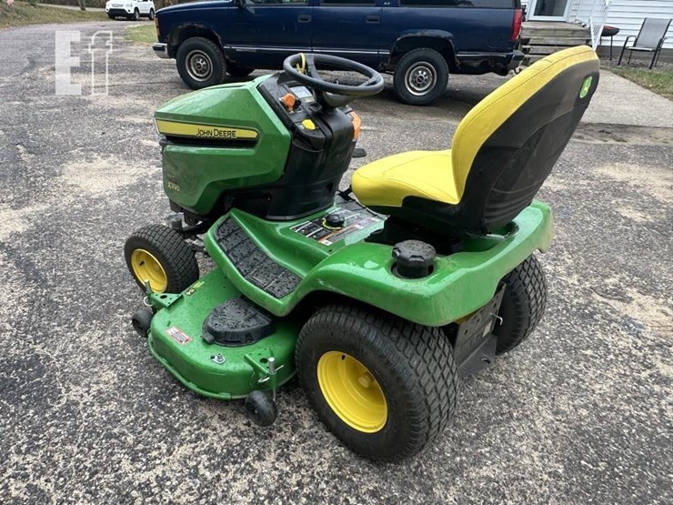 2025-john-deere-x390-image-2