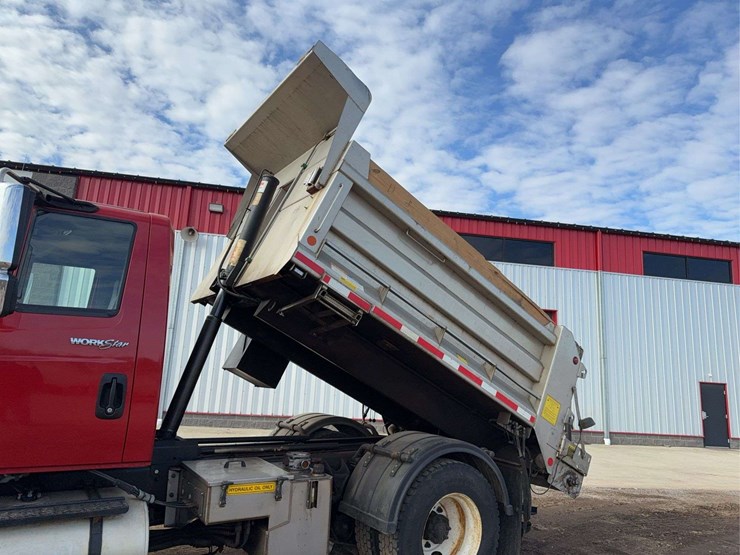 2013-international-workstar-7400-image-27