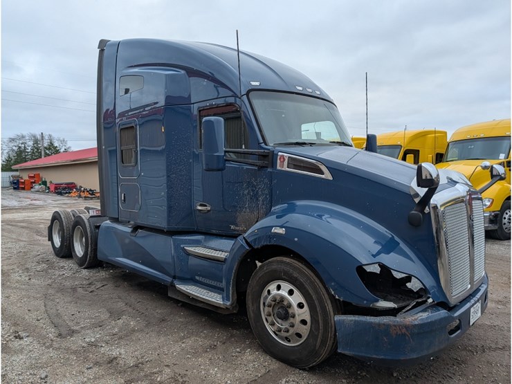 2019-kenworth-t680-image-3