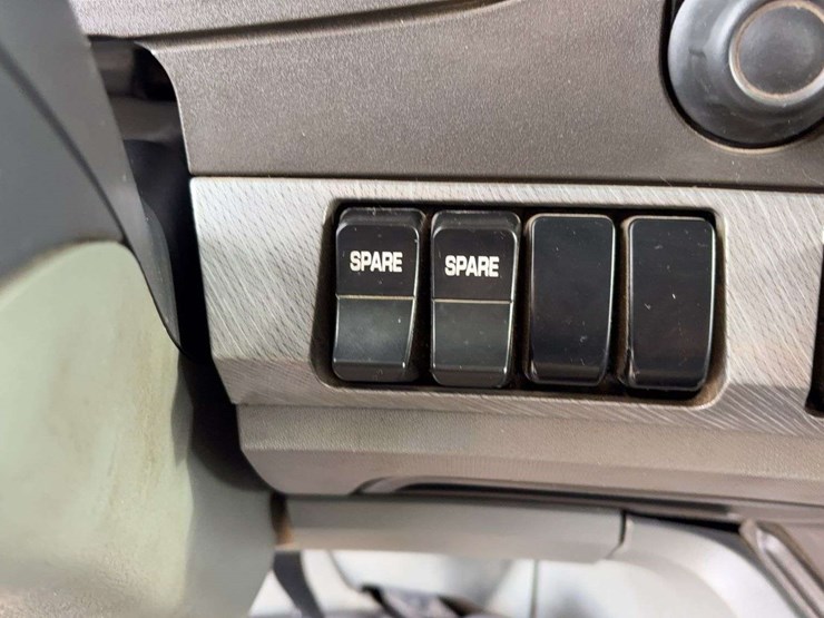 2016-kenworth-t880-image-54