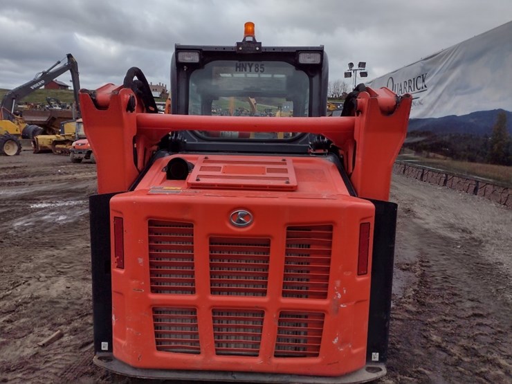 kubota-svl65-2-image-4