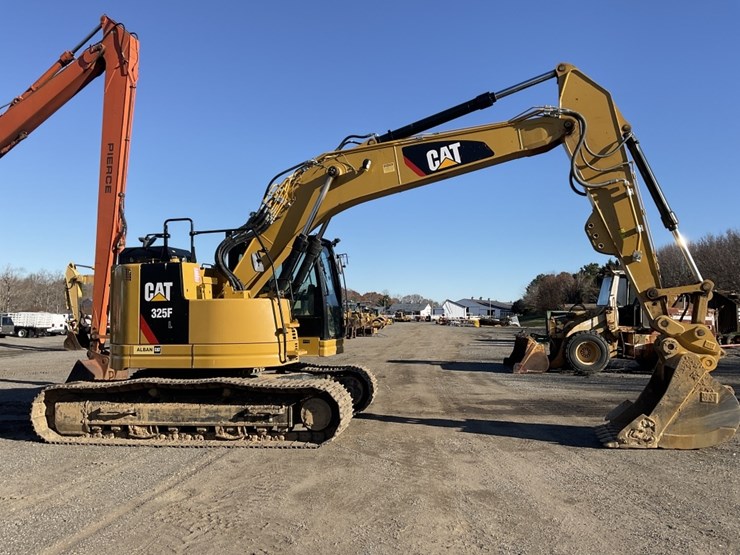 caterpillar-325flcr-image-2