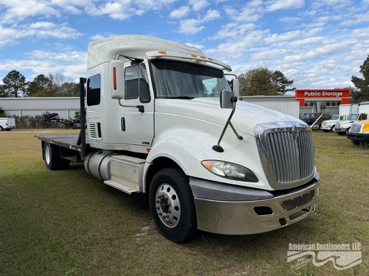 2017-international-prostar-image-2