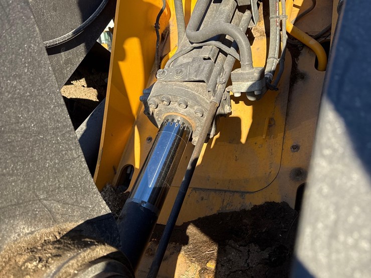 2018-volvo-l70h-image-21