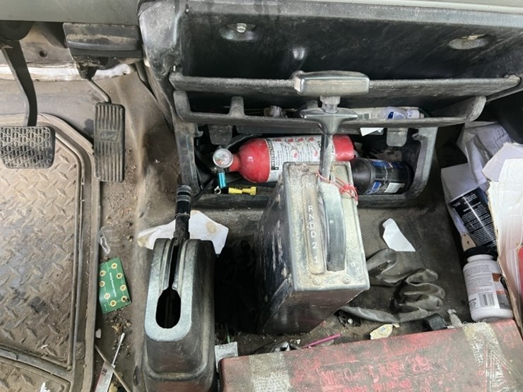 2003-freightliner-fl50-image-25