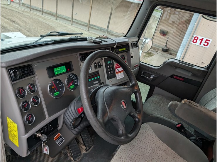 2012-kenworth-t370-image-21