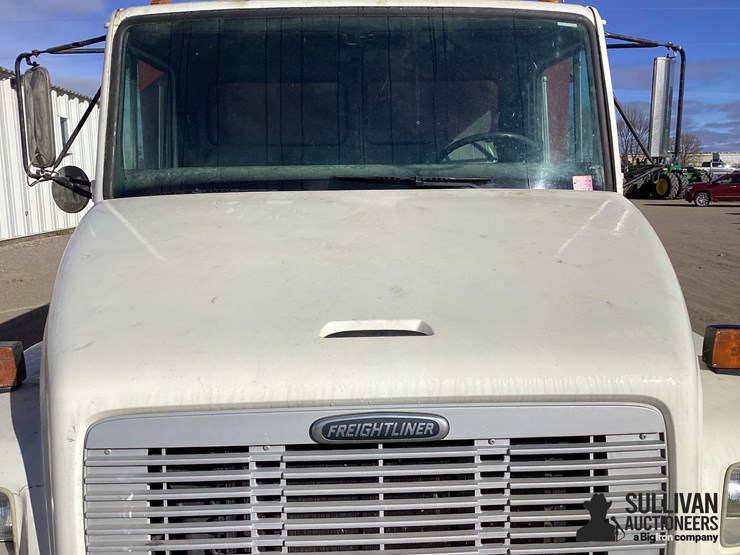 freightliner-fl106-image-12