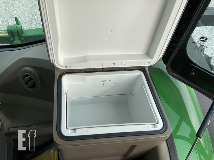 john-deere-8r-250-image-52