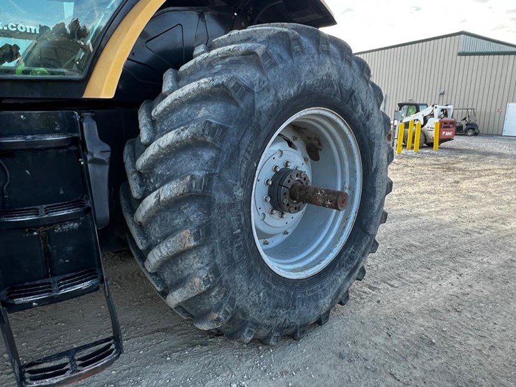 2011-challenger-mt675c-image-11