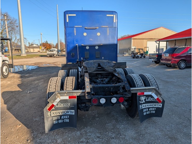 2020-kenworth-t680-image-11